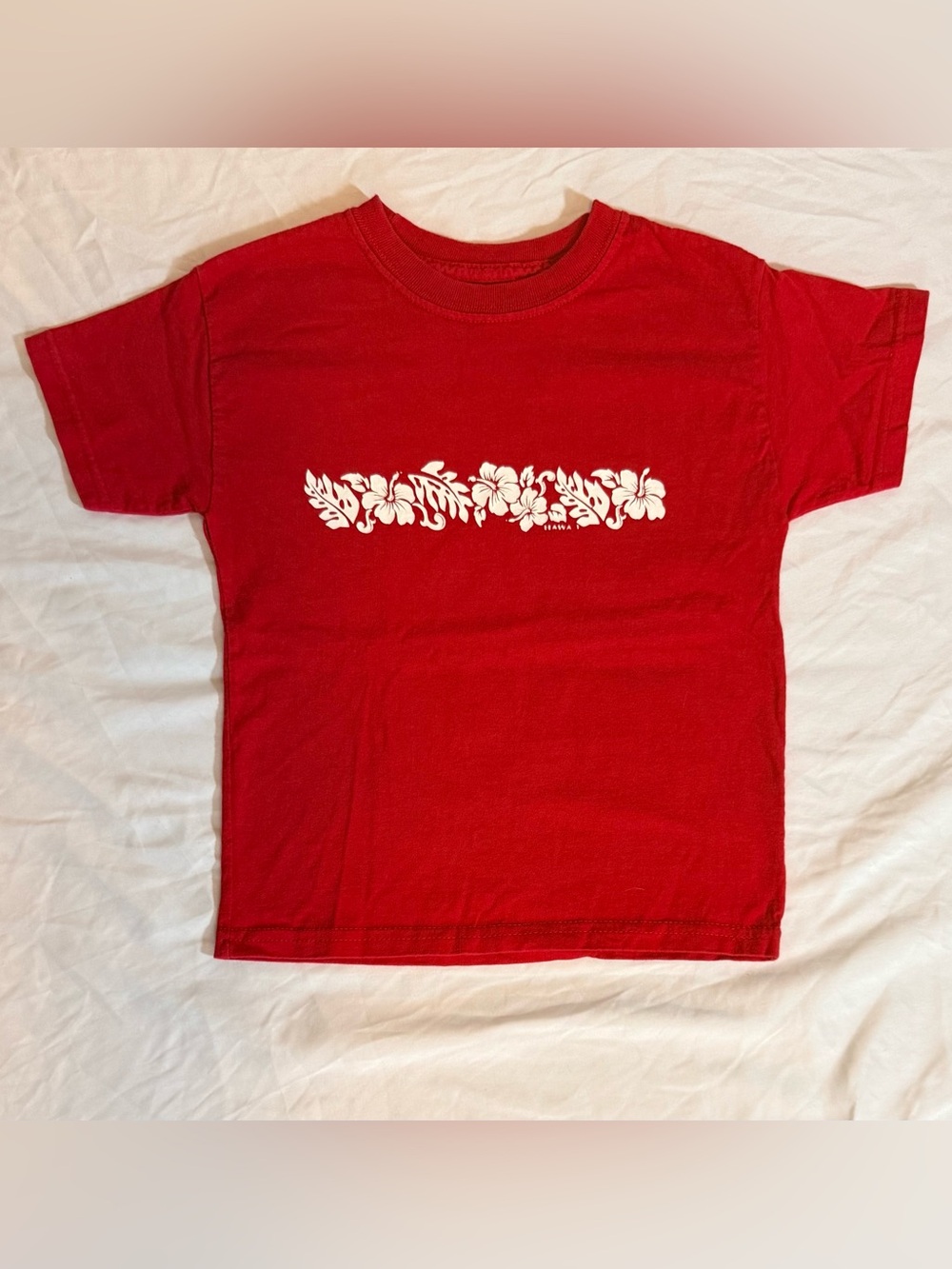 Hanes Red Short-Sleeve Tee with White Hawaii Floral Graphic Youth XS (TT2)